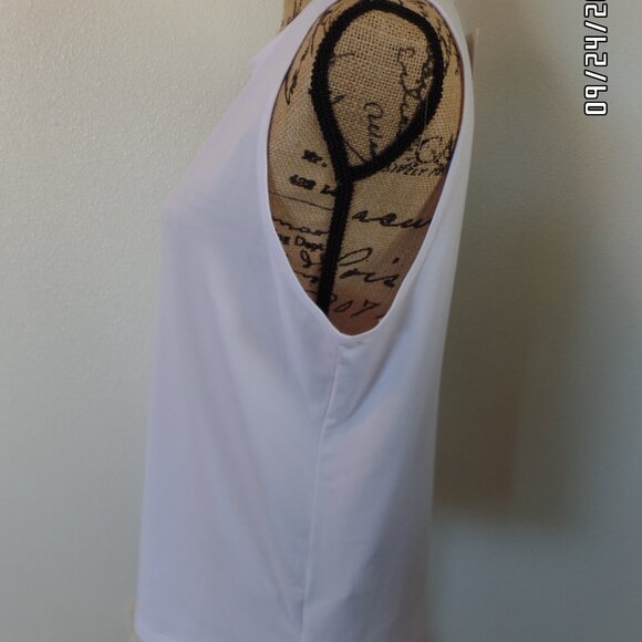 Fabletics Blake Open Back Tank WorkOut Shirt Very Lightweight - Picture 5 of 14